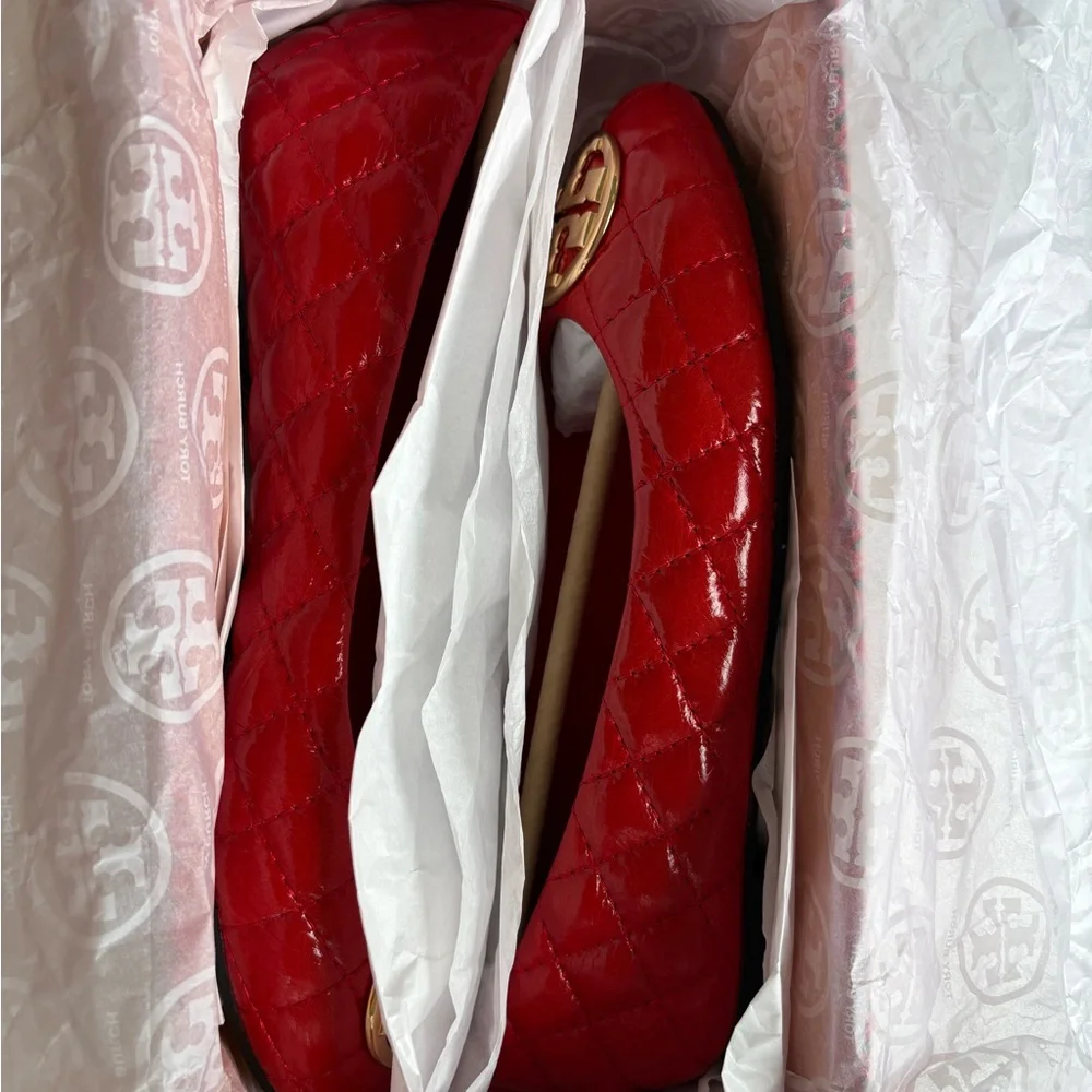 Tory Burch chelsea quilted ballet flat vince patent crinkle, fiesta red/gold sz6 - Picture 5 of 13
